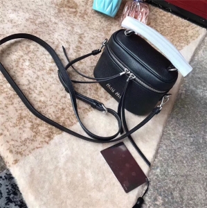 5BH123 MIUMIU ¿ С̖(ho) ɽƤ μ ɫ