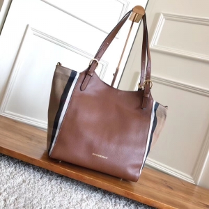 Burberry͌ The Canterִ House yμ ɫ
