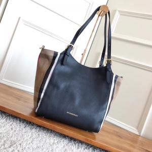 Burberry͌ The Canterִ House yμ ɫ