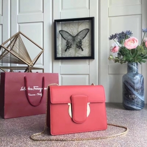 21F893 Ferragamoְ h(hun) ƸĽŮ СţƤ ̖(ho) w朗l tɫ