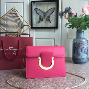 21F893 Ferragamoְ h(hun) ƸĽŮ СţƤ ̖(ho) w朗l õt