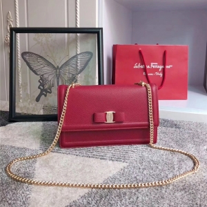 21G462 FerragamoƸĽ ƼyţƤ VaraY(ji) ̖(ho) 朗lw Ƽt