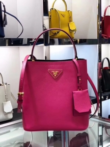 1BA212 Prada New Double ִ Prada _(d)ˮͰ _(d)ţƤ õt