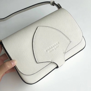 Burberryִ ţƤ ͌Ů wTʿƿ ͌С ɫ