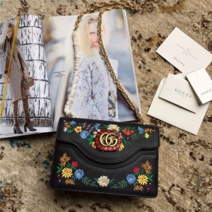 499617 Gucciμ Ƥﻨ ؈C w YWOC朗l ɫ