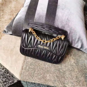 5BD140 MiuMiu MatelasseСƤ ްy w朗l ɫ