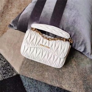 5BD140 MiuMiu MatelasseСƤ ްy w朗l ɫ