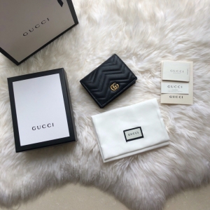 546580 Gucci GG MarmontWpVƤС̖X ɫ