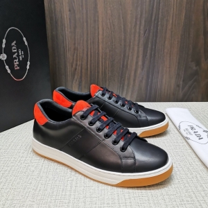 4E3544 Prada2020¿Ь PradaƤ\(yn)Ь _(d)eЬ ɫ