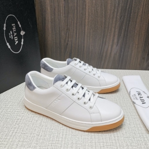 4E3544 Prada2020¿Ь PradaƤ\(yn)Ь _(d)СЬ eЬ