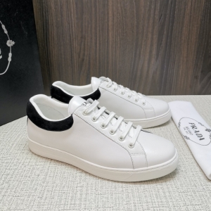 4E3544 Prada2020¿Ь PradaƤ\(yn)Ь _(d)СЬ eЬ