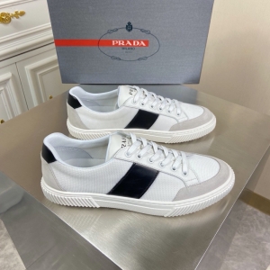 4E3400 Prada Ƥ\(yn)Ь _(d)2020¿e\(yn)Ь ɫ