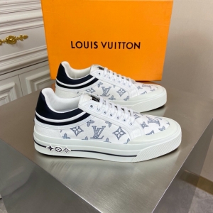 1A5UR4 LV TRAINER \Ь Monogram Ь ɫ