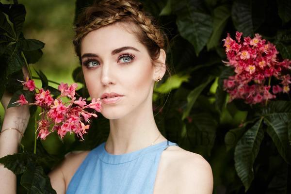 rв· (Chiara Ferragni) [ȫ··LV (Louis Vuitton) LockitϵִƬ