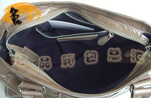 084332A BALENCIAGA(jng)r(sh)Ůʿб ҙC(j)܇ ¿ţƤ