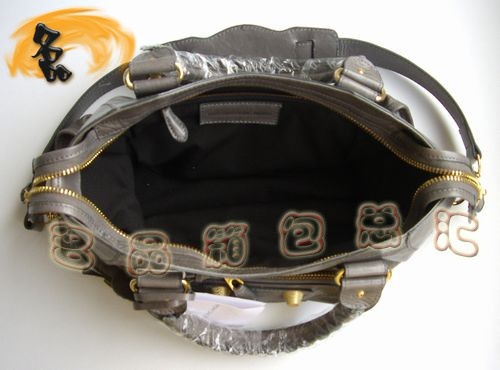 084332B ۿ (jng)C܇ BALENCIAGA һɫţƤб