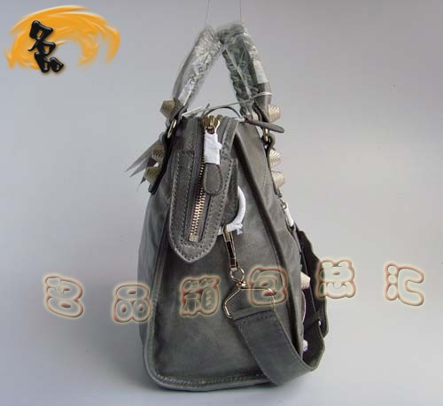 084332A Ʒ| BALENCIAGAreŮʿб ҙC܇ 