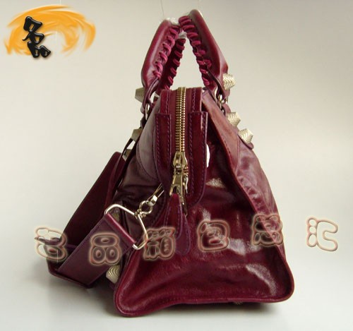 084328A ҕr BALENCIAGA(jng)C(j)܇ ¿eŮʿб