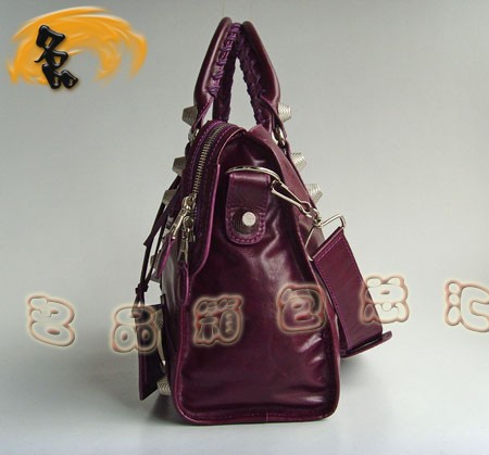 084332A BALENCIAGA¿ reŮʿб ҽ(jng)C܇