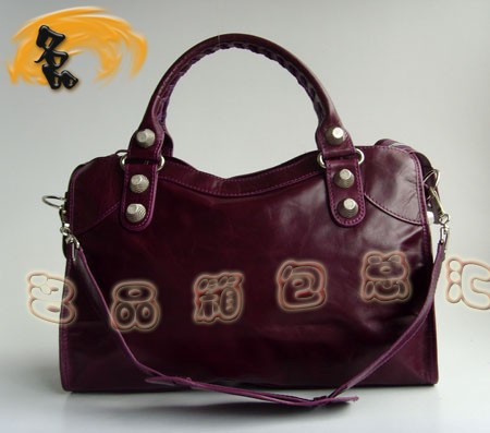 084332A BALENCIAGA¿ reŮʿб ҽ(jng)C܇