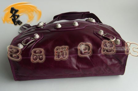 084332A BALENCIAGA¿ reŮʿб ҽ(jng)C܇