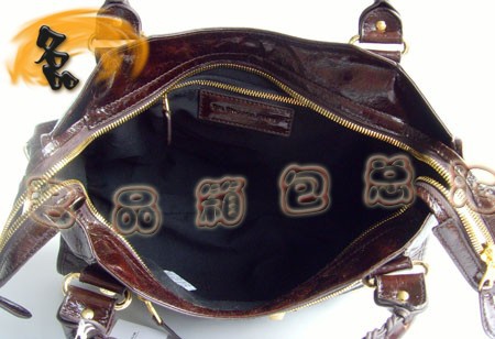 084332B Ʒ|(zh) BALENCIAGAɫţƤ б ҙC(j)܇