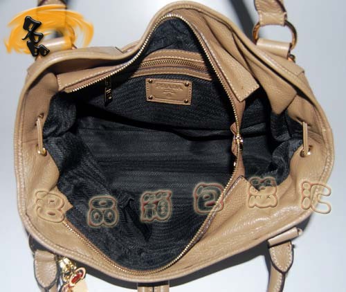 3058 Prada Prada¿ r(sh)eŮ Prada(jng) ɫ