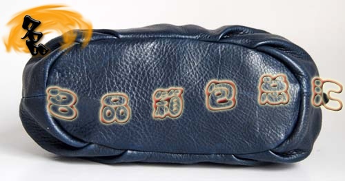 80060 ԭһһƷ|(zh) Prada¿ M(jn)ڸߙnţƤrŮ Pradaμ {(ln)ɫ