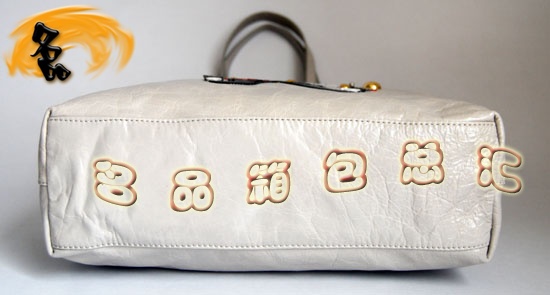 29165 Prada¿ _(d)ţƤŮʿͨμ Prada һһƷ|(zh) װɫ
