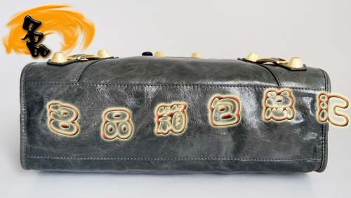 084332B ҙC(j)܇ M(jn)ţƤμ Balenciaga Ů yɫ