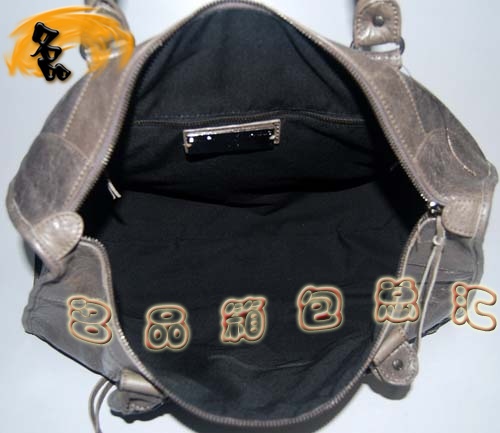 084324 Balenciagaμ BalenciagaƤŮ C(j)܇  yɫ