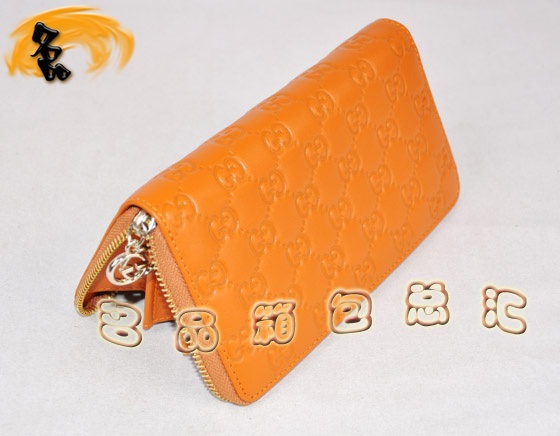 212110 X Gucci¿ Gucciߙn^ţƤŮʿXA GucciL(zhng)X ɫ