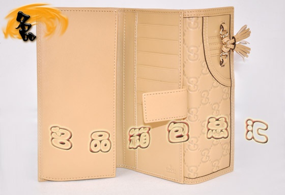 233054 GucciX Gucci¿ K r(sh)ŮʿXA GucciL(zhng)X  ɫ