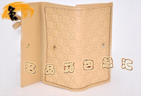 233054 GucciX Gucci¿ K r(sh)ŮʿXA GucciL(zhng)X  ɫ