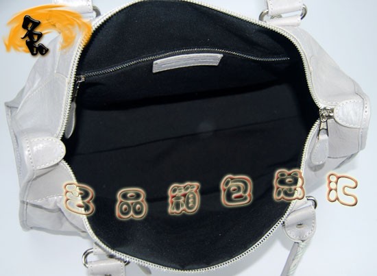 084324A BalenciagaŮ   M(jn)Ƥr(sh)eŮ \ɫ