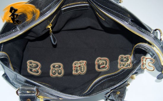 084328B  BalenciagaŮ  ҆μ M(jn)Ƥr(sh)eŮ ɫ