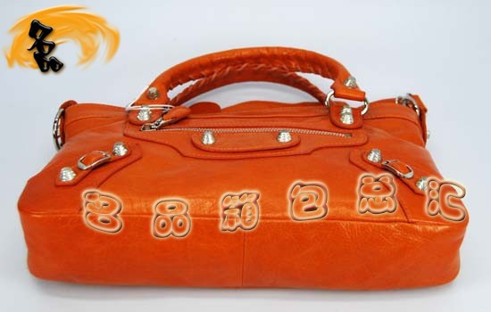 084331SA   Balenciagaμ  M(jn)ţƤ(jng)r(sh)Ů ɫ