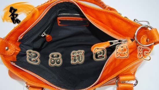 084331SA   Balenciagaμ  M(jn)ţƤ(jng)r(sh)Ů ɫ