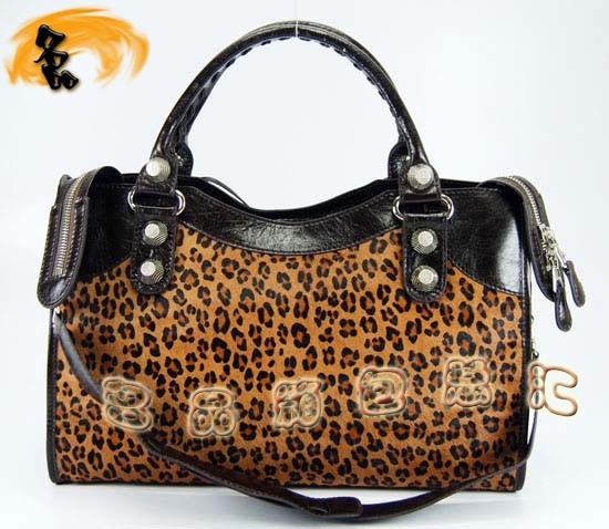 084332A BalenciagaC܇ ҆μ MţƤ(jng)rŮ ɫ