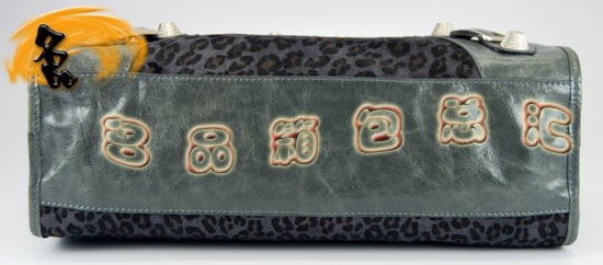 084332A Balenciagaμ ҙC܇ MţƤ(jng)Ů yɫ