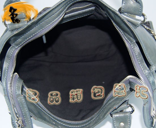 084332A Balenciagaμ ҙC܇ MţƤ(jng)Ů yɫ