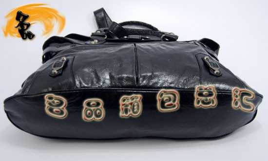 084668  Balenciaga ҆μ M(jn)ţƤ(jng)r(sh)Ů ɫ