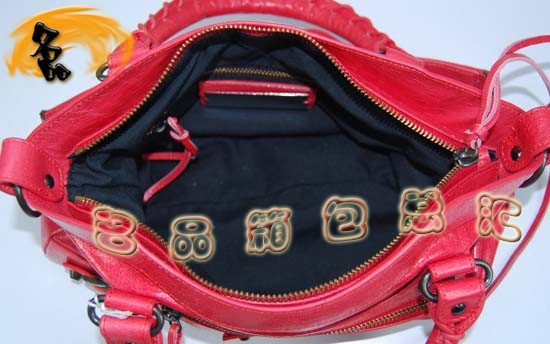 103208  ҙC(j)܇ Balenciagaμ M(jn)Ƥr(sh)Ů  \tɫ