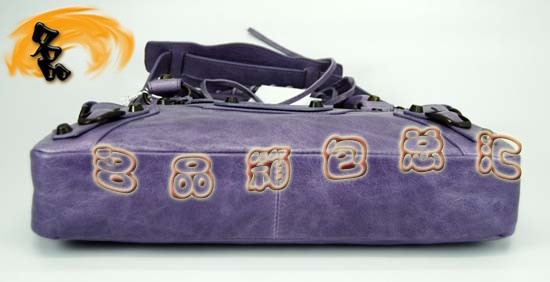 103208  ҙC(j)܇(ch) Balenciagaμ M(jn)Ƥr(sh)Ů  \ɫ
