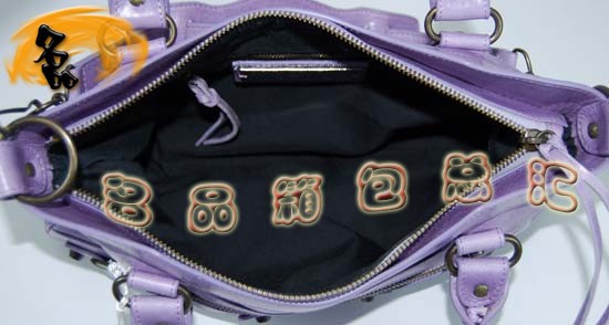 103208  ҙC(j)܇(ch) Balenciagaμ M(jn)Ƥr(sh)Ů  \ɫ