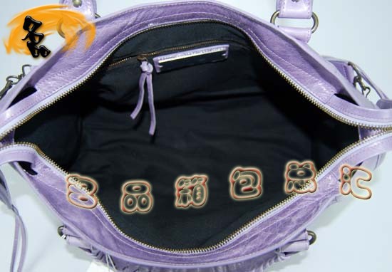 115748L  ҙC(j)܇ Balenciagaμ M(jn)Ƥr(sh)Ů  \ɫ
