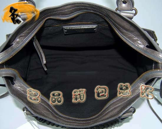 115748L  ҆μ BalenciagaC(j)܇ M(jn)Ƥr(sh)Ů  yɫ