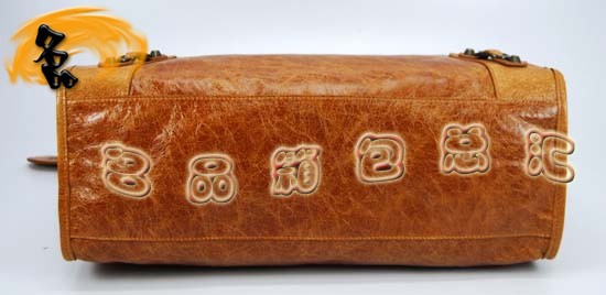 115748L    Balenciagaμ M(jn)Ƥr(sh)Ů C(j)܇ ɫ