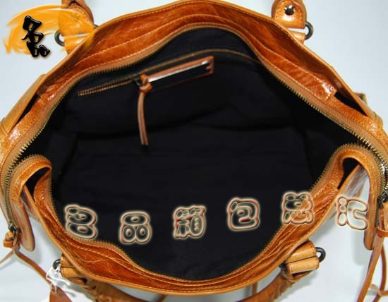 115748L    Balenciagaμ M(jn)Ƥr(sh)Ů C(j)܇ ɫ