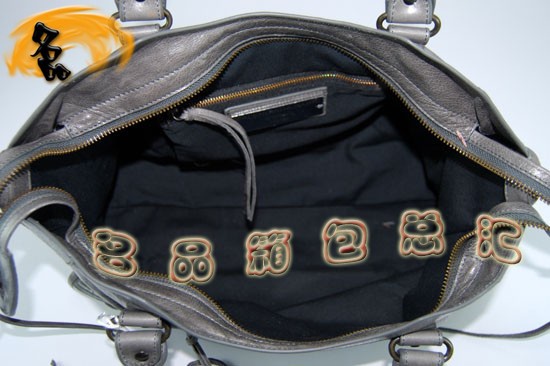 115748S  ҆μ BalenciagaC(j)܇(ch) M(jn)Ƥr(sh)Ů  ɫ